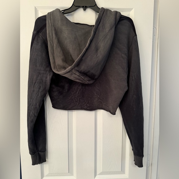 Cotton Citizen Women’s Grey Black Crop Top Hoodie Size Small - Picture 6 of 9